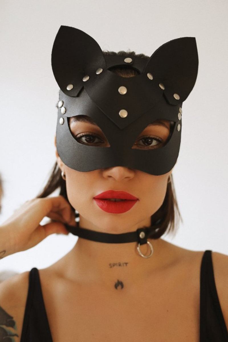 Sexy Mask and Choker-leash Set