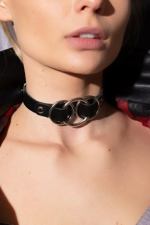 Stylish Leather Choker with Triple Ring Detailed Tuning