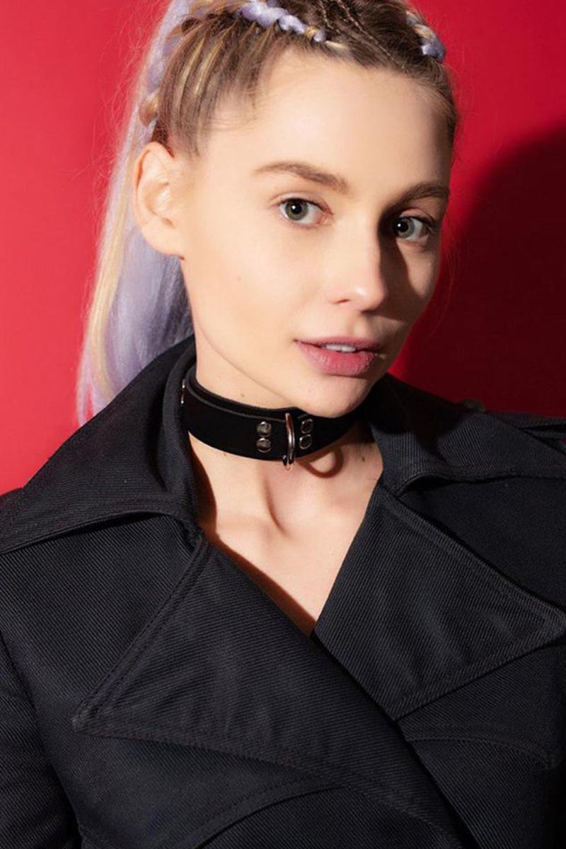 Women's Black Leather Fantasy Neck Collar